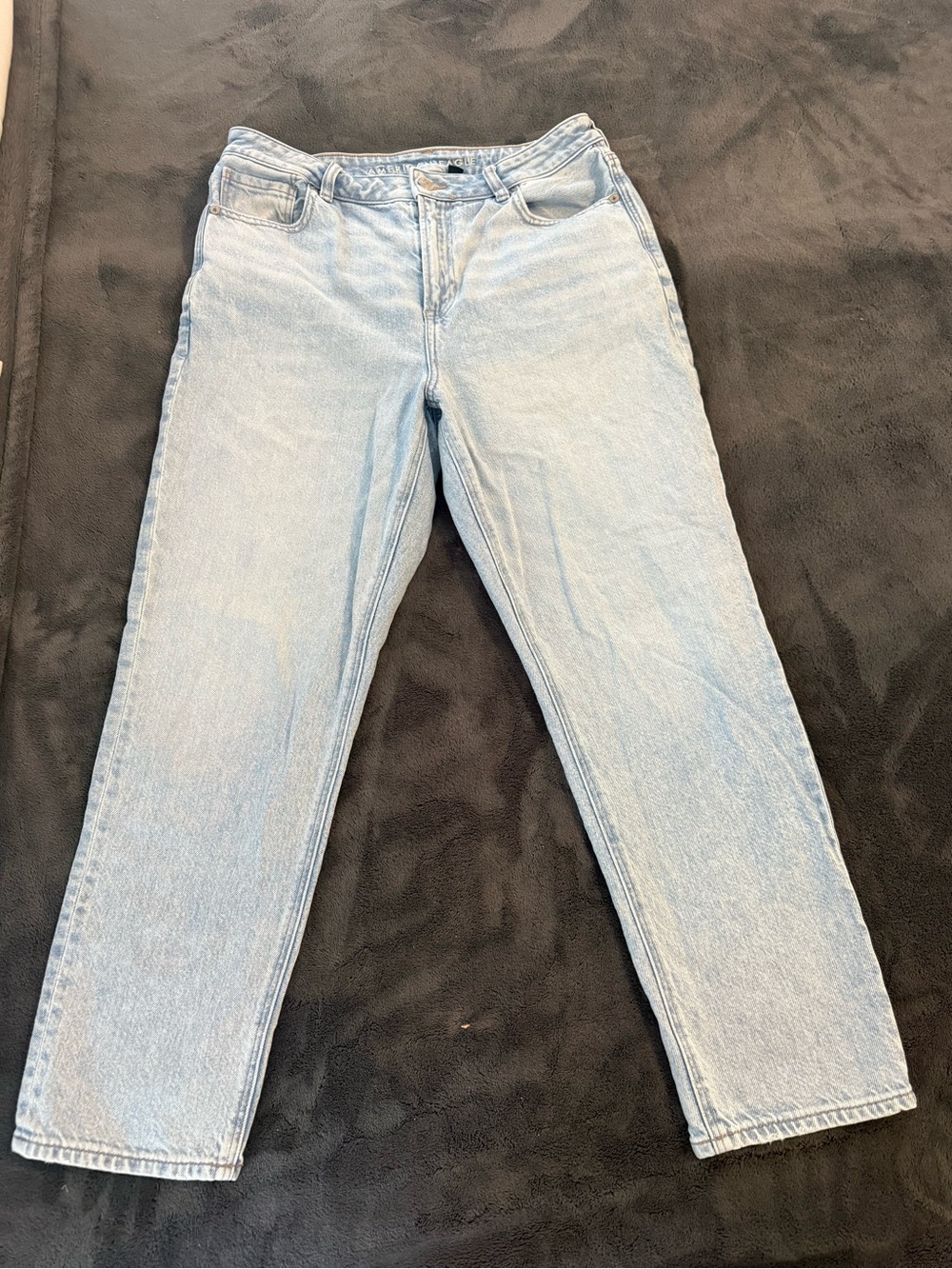 American Eagle mom jeans 10 SHORT